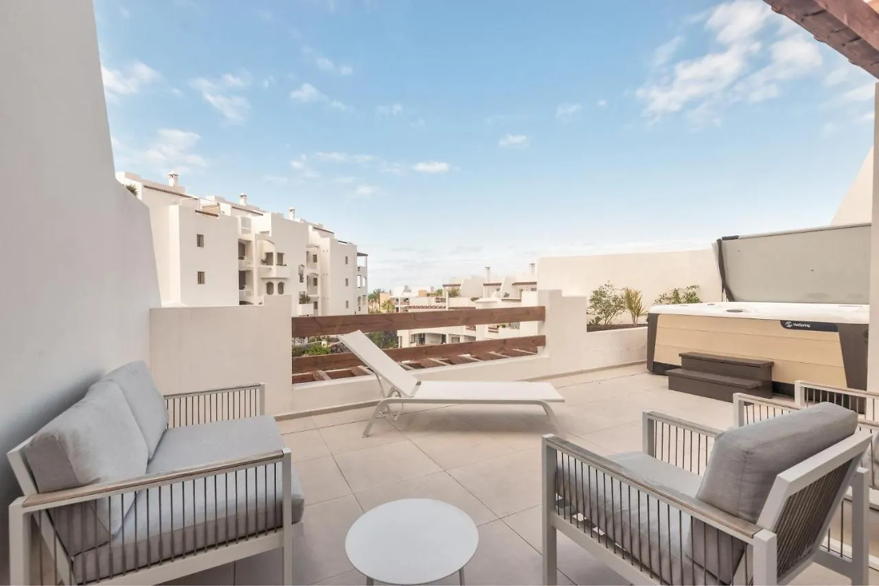 Teguise 3-3 Penthouse Pool View & Jacuzzi 2B Villa Palm-mar Spain